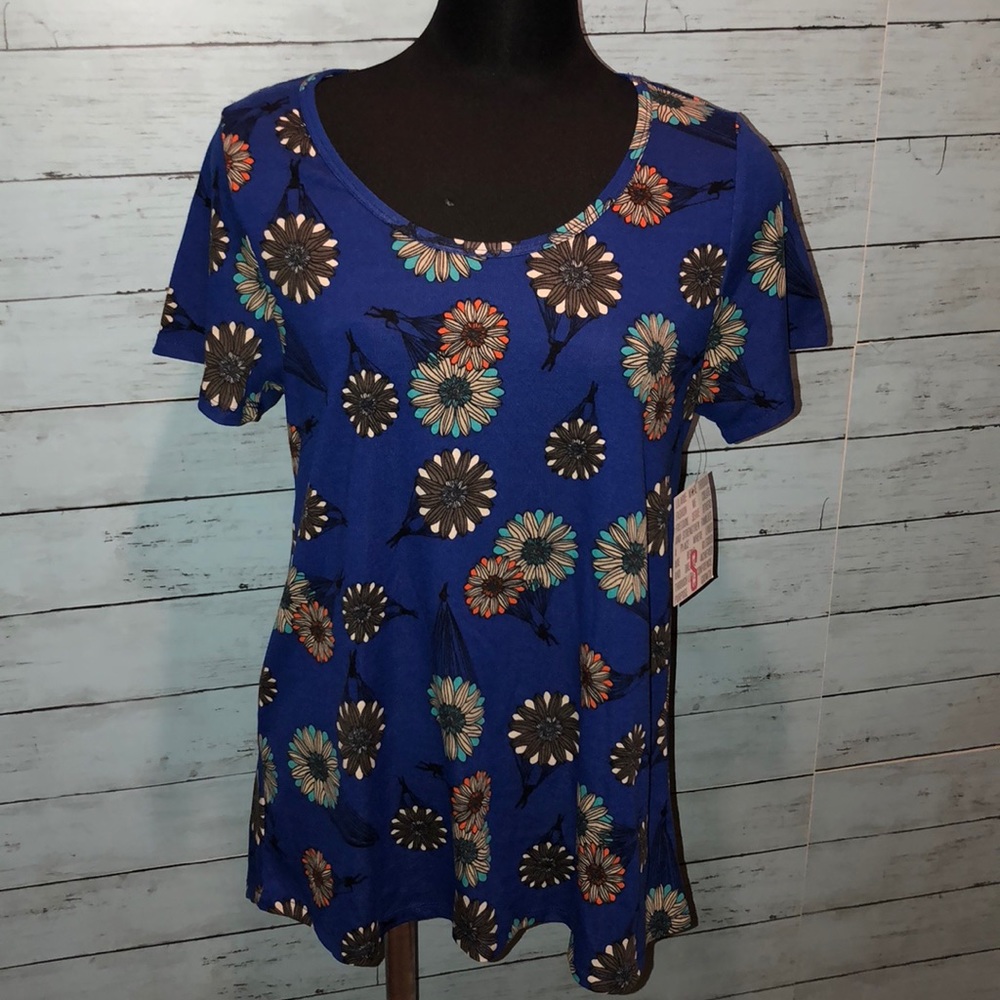 🆕LuLaRoe classic tee